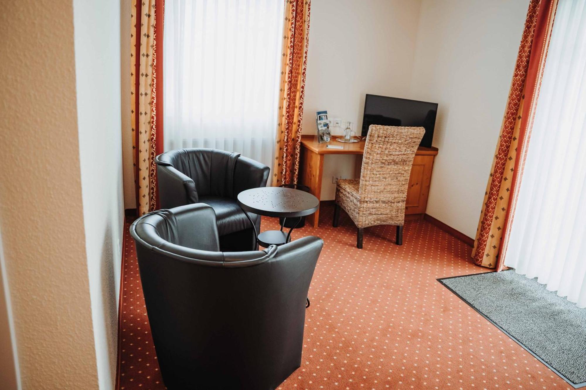 Hotel Am Wallgraben Брилон Стая снимка