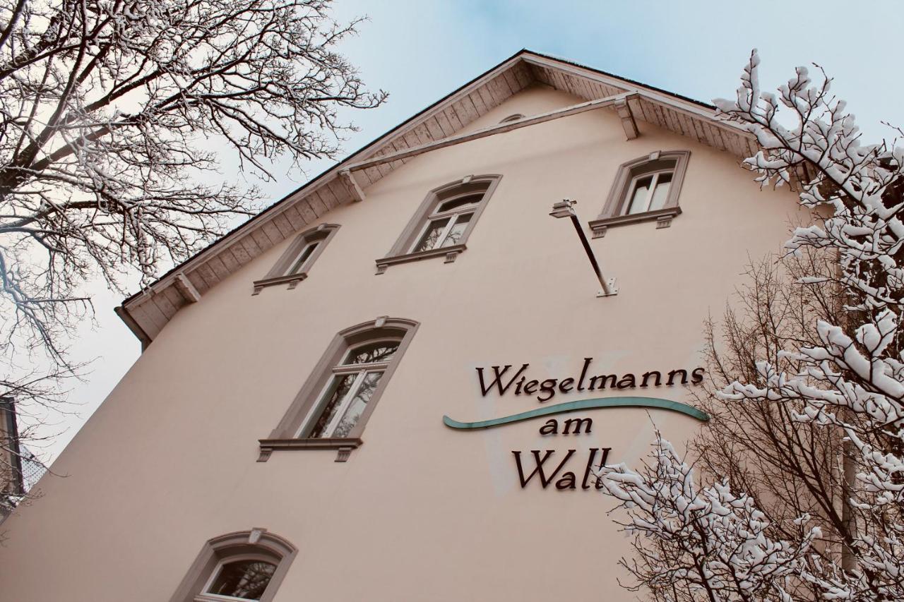 Hotel Am Wallgraben Брилон Екстериор снимка