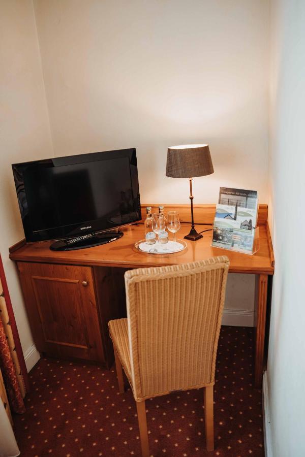 Hotel Am Wallgraben Брилон Екстериор снимка