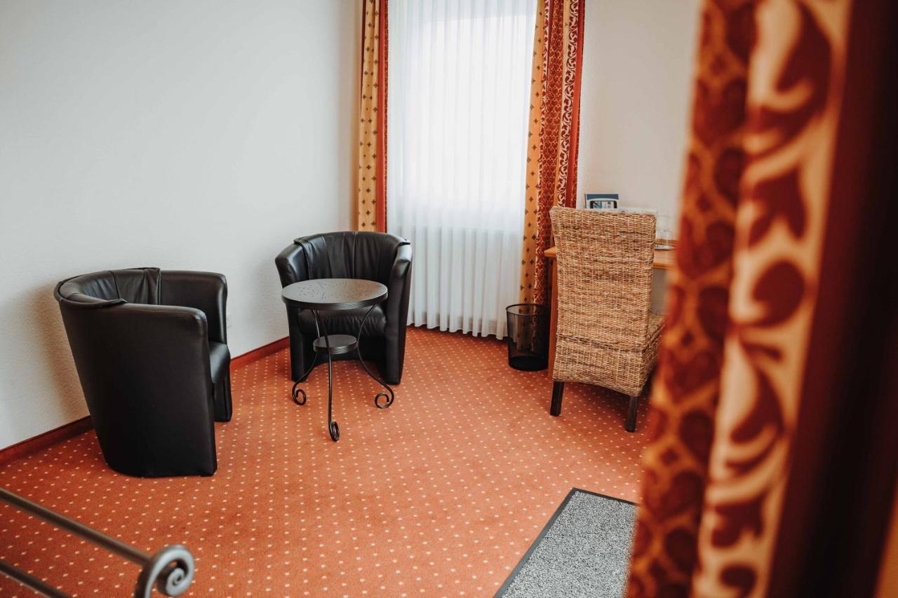 Hotel Am Wallgraben Брилон Стая снимка